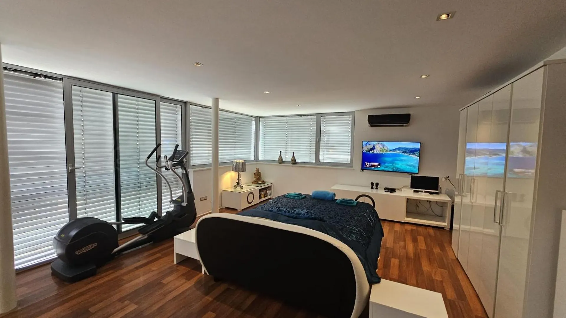 Riverside Loft - Castle View & Free Parking & Terrace Λιουμπλιάνα